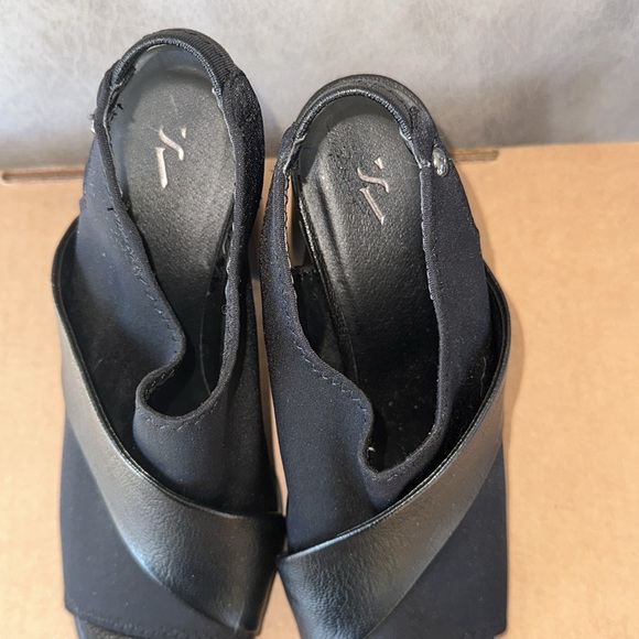 Black open toe chunky heel - Picture 2 of 6